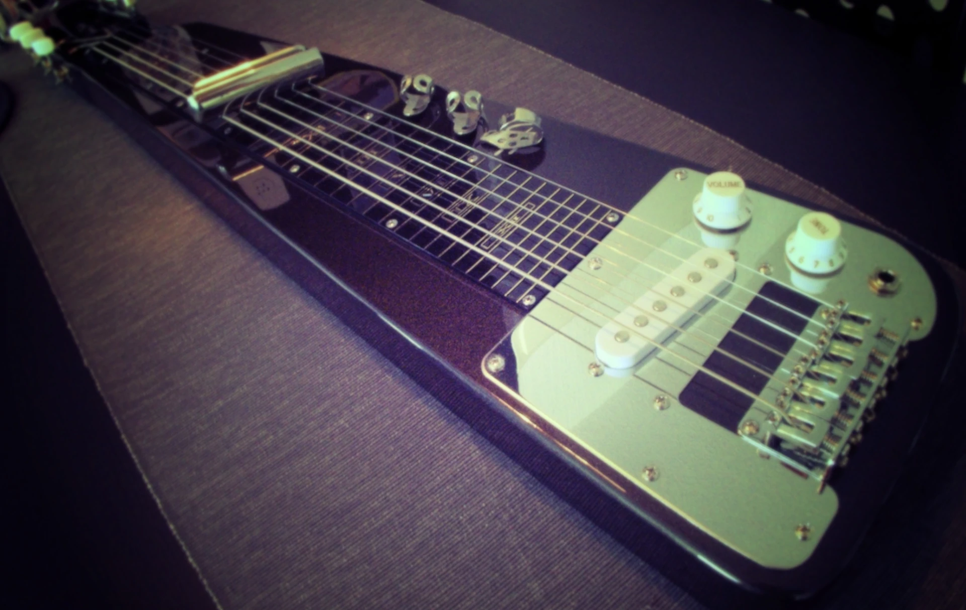 Thuisstudio: The Freedom Raven